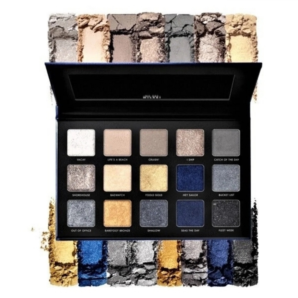 NWT 4 piece Makeup Cosmetic Kit - Picture 6 of 9